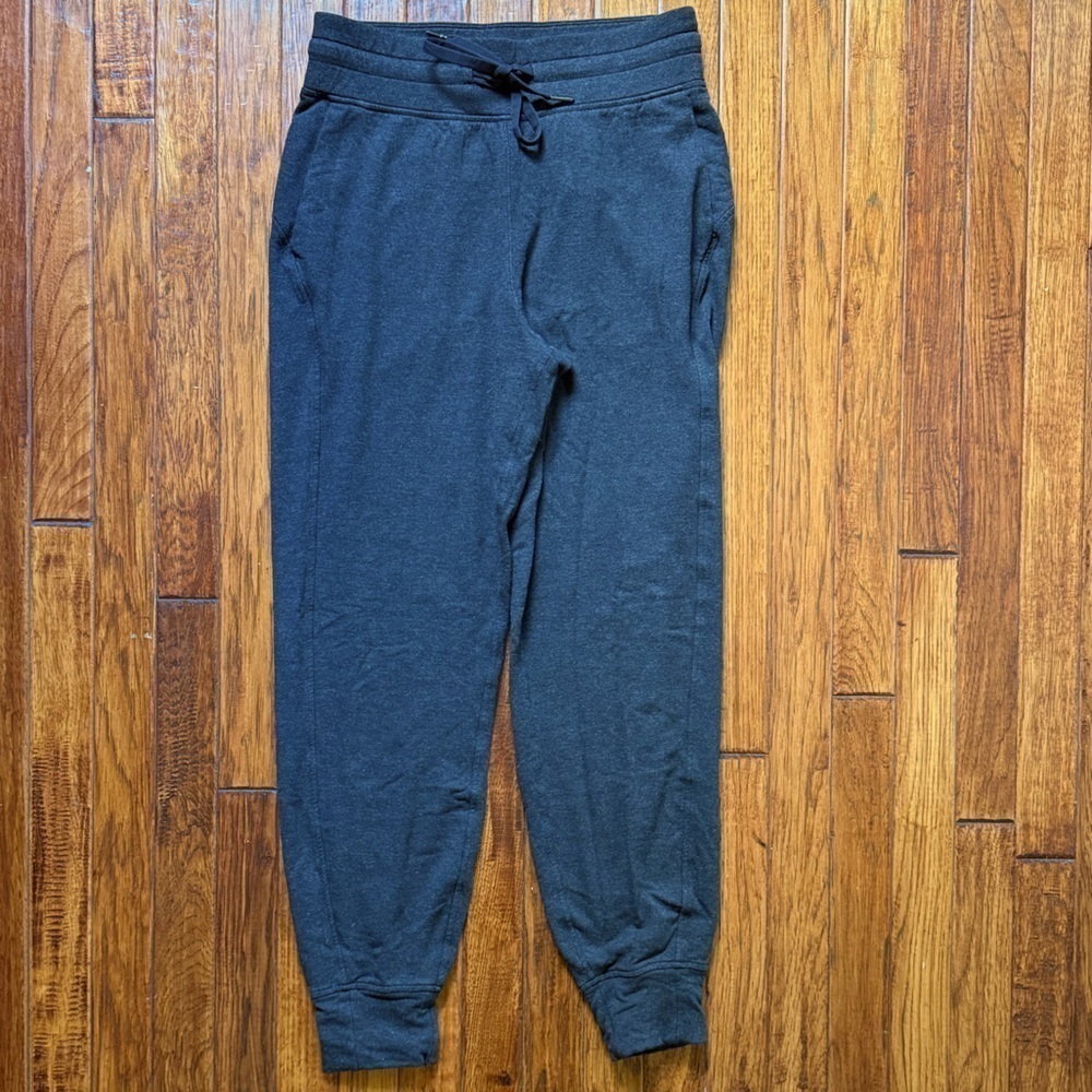 Lululemon Ready to Fleece High-Rise Jogger, Heathered Black, size 6